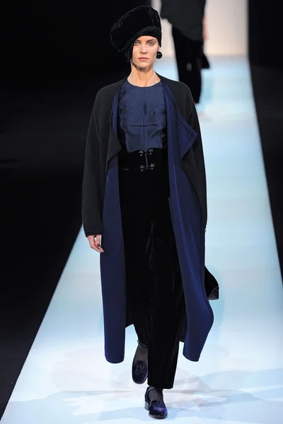 Look 30